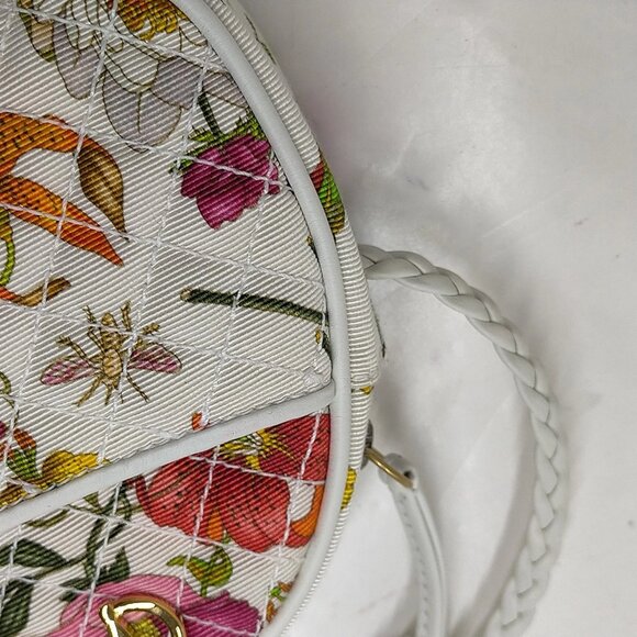 Authentic Gucci White Canvas Shoulder Bag mon962-110525 - Picture 7 of 16